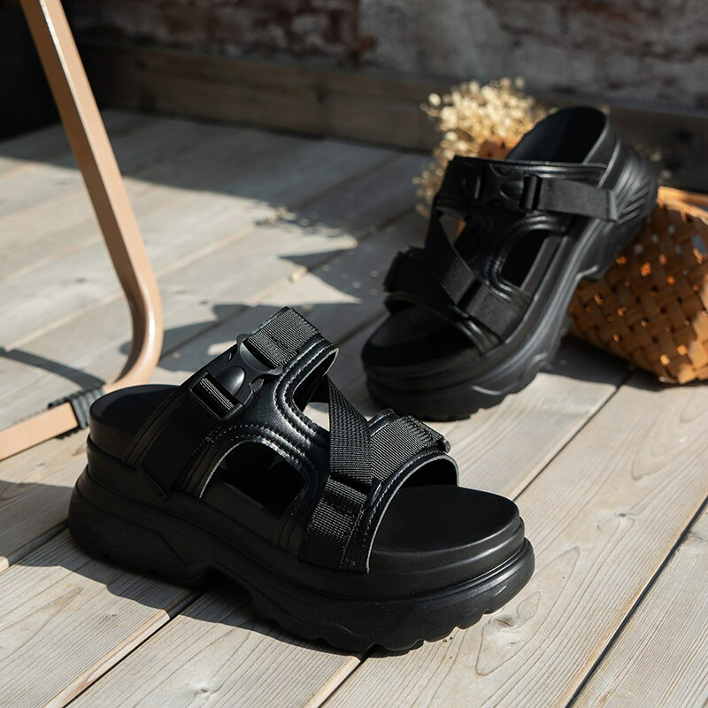 Adorea® | Slip-on-sandaler med tjock sula